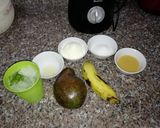 A picture of step 1 of Mint Avocado Smoothie.
