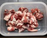 รูปขั้นตอนการทำที่ 2 ของ ผัดกะหล่ำปลีใส่หมู