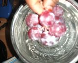 A picture of step 2 of Grapes juice.