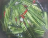 Foto langkah ke 3 dari resep Sayur bening buah kelor.