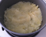 Foto del paso 1 de la receta: Pastel de patata con salsa boloñesa a los 5 quesos