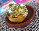 Foto del paso 5 de la receta: Calabaza rellena de pollo con pasas