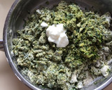A picture of step 4 of Palak Dhebhra / Spinach Flatbread.
