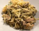 A picture of step 7 of Pesto cream chicken with mushrooms and broad beans.