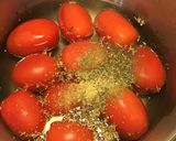 Foto del paso 1 de la receta: Salsa de Tomates sazonada con hierbas deshidratadas