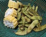 Foto langkah ke 2 dari resep Veggie Salad With Avocado Dressing.