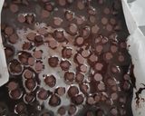 Foto langkah ke 5 dari resep Chewy Brownies "Nyoklat + Keluar Shiny Crustnya".