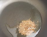 A picture of step 1 of Spicy carrot and pea.