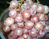 Foto del paso 3 de la receta: Las 12 uvas de las 12 y cerezas bañadas en chocolate