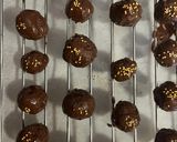 Szilveszteri kekszgolyó recept fázis 4 fotója