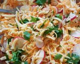 Foto del paso 2 de la receta: Ensalada de jícama, zanahoria y rábanos