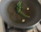 Foto del passaggio 1 della ricetta Fileja con Salsa di Datterini e Zenzero con Pesce
