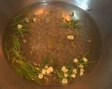 A picture of step 2 of Tom Yum Soup.