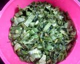 A picture of step 1 of Dal palak.