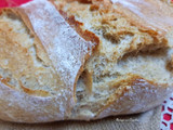 Pão inteiro com farinha moída em mó de pedra