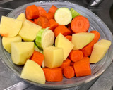 Foto del paso 1 de la receta: Puré de zanahoria, calabaza, calabacín y patatas con jengibre en polvo en mambo Cecotec
