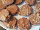 Galletas fritas con mermelada