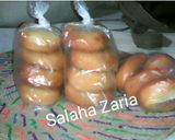 A picture of step 8 of Semolina Doughnuts.
