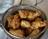 Foto langkah ke 6 dari resep Ayam gorengnya film extreme job, tetep kriuk meskipun ada saus. Wajib coba!.