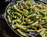 A picture of step 3 of Khandesh special Green chilli thecha (mirchicha thecha/kharda).