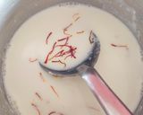 मिक्स फ्रूट कस्टर्ड (Mix fruit custard recipe in marathi) रेसिपी स्टेप 2 फोटो 