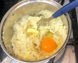 Foto del paso 2 de la receta: Sorpresas de Papas (croquetas rellenas de panchos)
