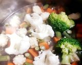 Hình bước làm 1 của món Rau củ chiên xù và salad rau củ
