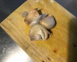 Une image de l'étape 3 de Poulet aux olives violettes, sauce crème au citron confit et coriandre.