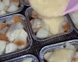 Foto langkah ke 5 dari resep Roti santan panggang #snack.