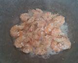 Foto langkah ke 2 dari resep Stok Udang di kulkas.