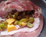 Foto del paso 1 de la receta: Bondiola Rellena de Jamón, queso, chimichurri y aceitunas
