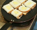 Foto langkah ke 3 dari resep Roti Bakar Keju Meses.