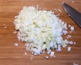 A picture of step 2 of Tomato Cream Sauce.