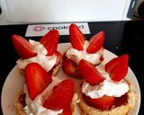 A picture of step 2 of Butterfly Strawberry Scones 😁.