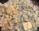 Foto del paso 1 de la receta Risotto de salmón y espárragos con su caldo a mi manera
