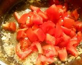 A picture of step 5 of Chicken & veggie curry with spices (Chicken Jalfrezi) ☺.