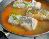 Foto del paso 3 de la receta: Merluza a la marinera