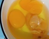 Foto langkah ke 3 dari resep Telur Dadar Mayonnaise Ala Malaysia.