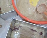 Foto langkah ke 3 dari resep Raisin Banana Bread.