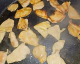 Foto del paso 4 de la receta: Pollo con patatas en salsa verde