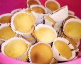 A picture of step 5 of 100 pieces vanilla cup cakes.