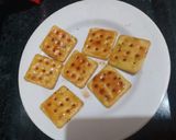 વેજ.ચીઝ બિસ્કિટ પિઝા (Veg. Cheese Biscuit Pizza Recipe In Gujarati) રેસીપી સ્ટેપ3ફોટો