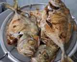 Foto langkah ke 3 dari resep Ikan Bawal Asam Pedas Tanpa Santan (4 ekor ikan).