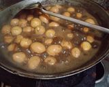 Foto langkah ke 4 dari resep Telur puyuh bacem.