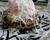 Foto langkah ke 5 dari resep Banana Pancake with Topping Ice Cream.