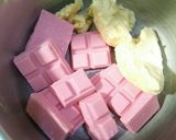 Foto langkah ke 1 dari resep Brownies strawberry.
