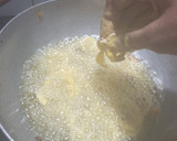A picture of step 2 of Simple kanda bhajiya.