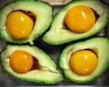 Foto del paso 3 de la receta: Aguacate al horno relleno de salmón y huevo