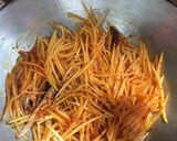 Foto langkah ke 6 dari resep Tumis pepaya suwir ikan panggang pare.