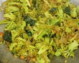 A picture of step 3 of Broccoli Poriyal.